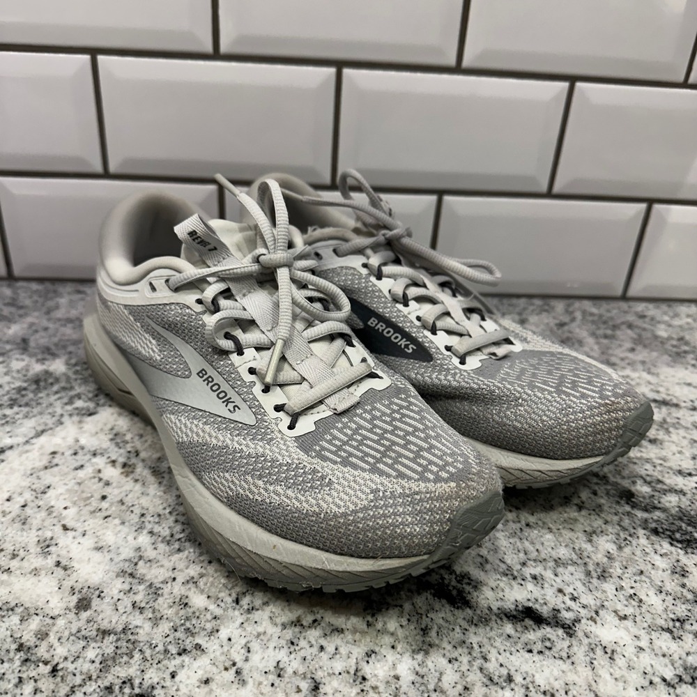 Brooks Womens 8 Revel 7 Running Shoes Grey Silver Knit Athletic Sneakers 120400